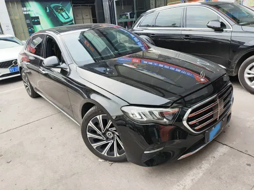 2025 MERCEDES-BENZ E thumbnail 2