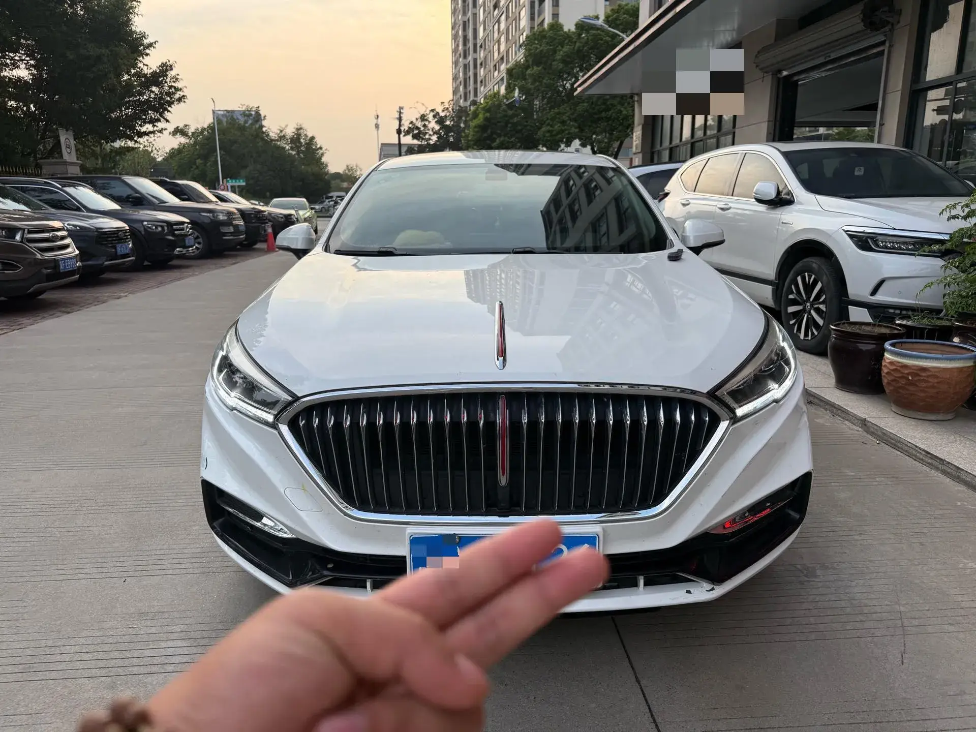 2020 HONGQI H5 thumbnail 2