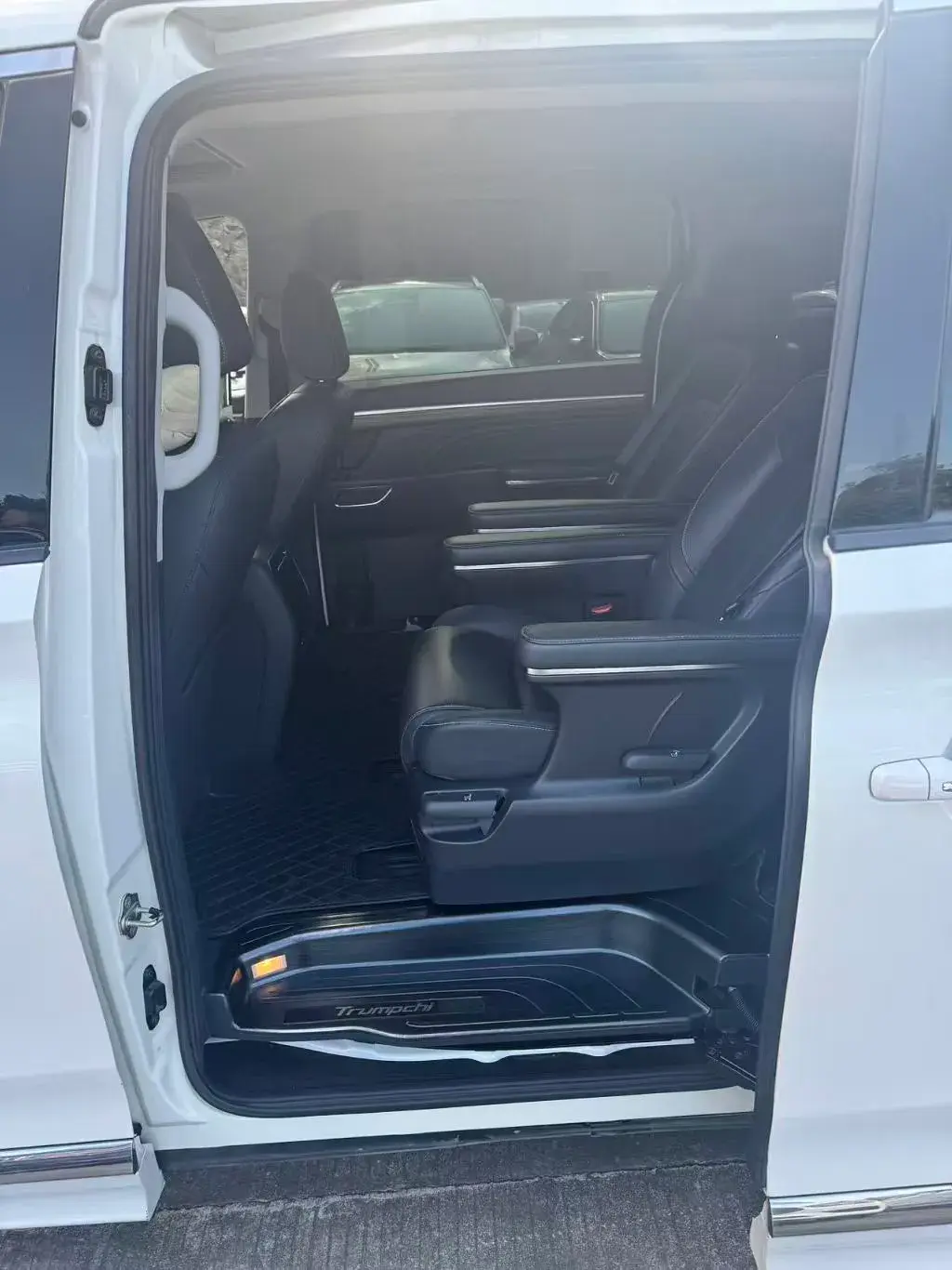 2021 GAC TRUMPCHI thumbnail 4