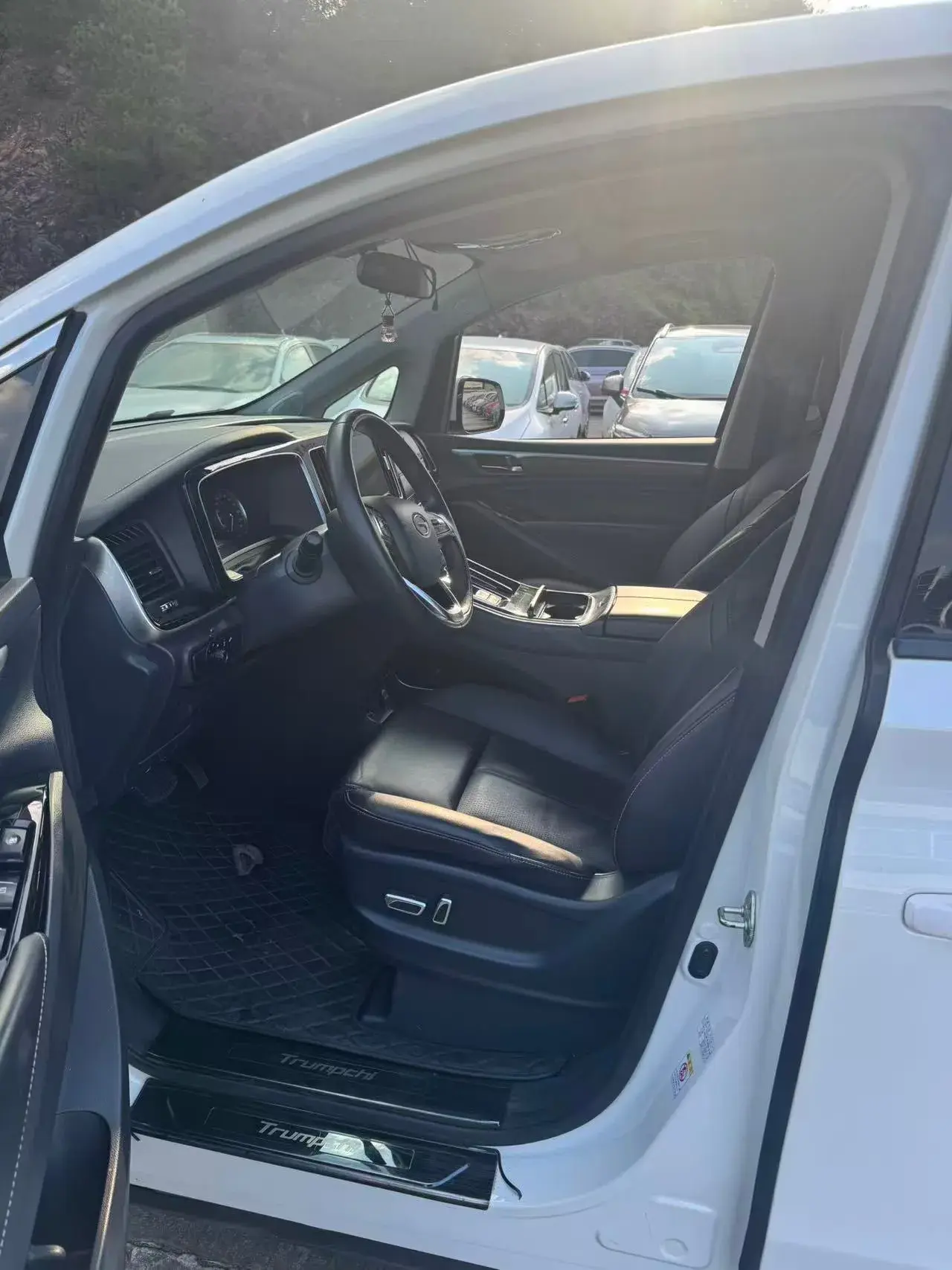 2021 GAC TRUMPCHI thumbnail 3