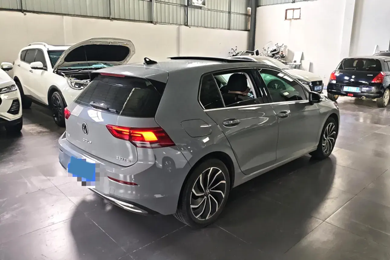 2021 VOLKSWAGEN GOLF thumbnail 2