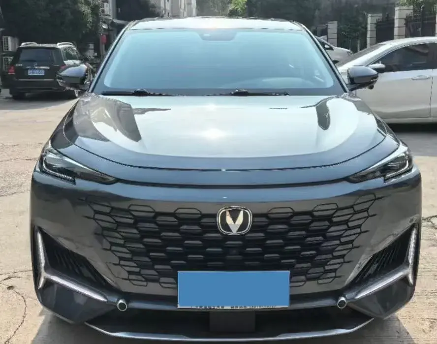 2023 CHANGAN UNI-K thumbnail 2