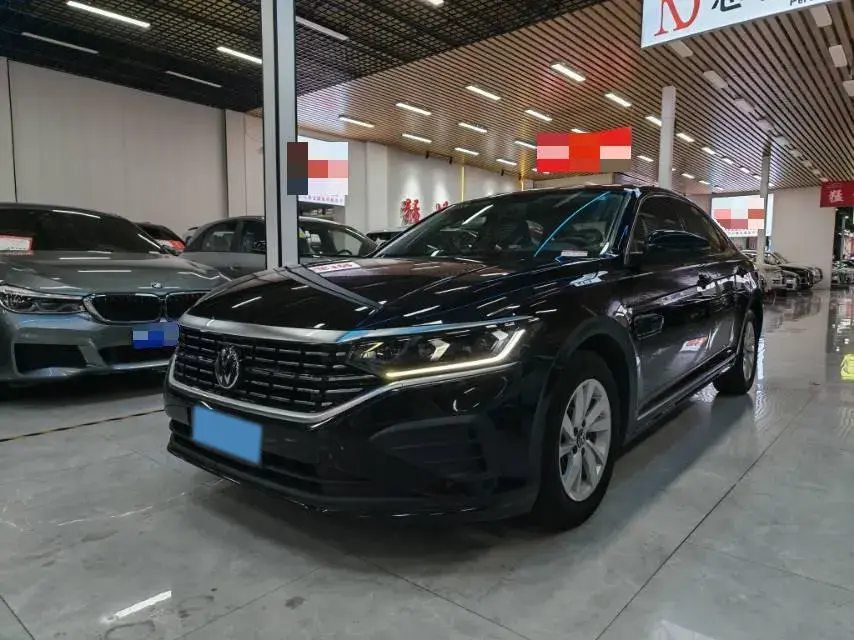 2022 VOLKSWAGEN PASSAT view 1