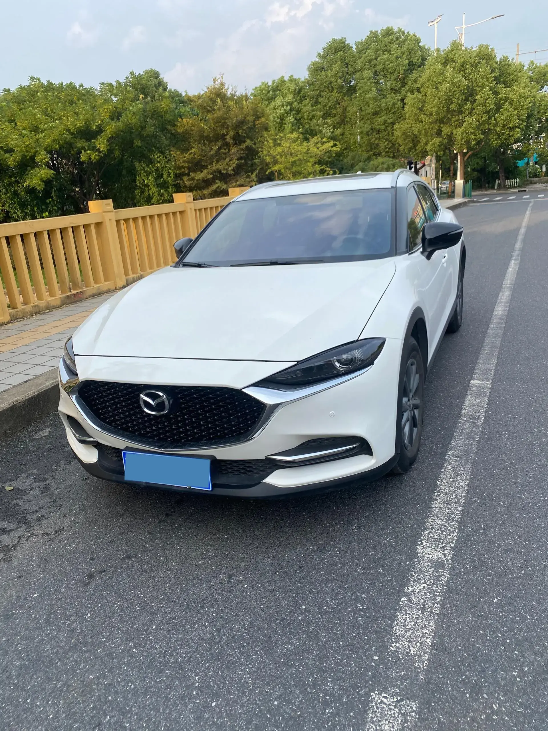 2020 MAZDA CX-4 view 1