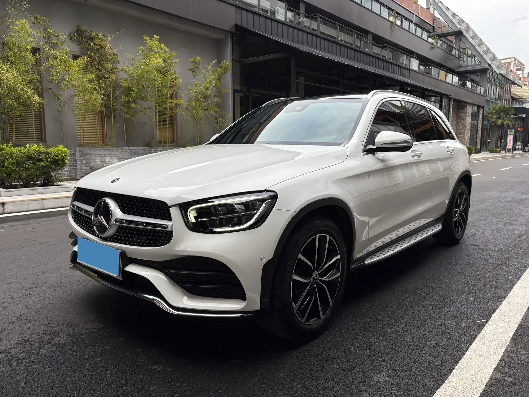 2020 MERCEDES-BENZ GLC view 1