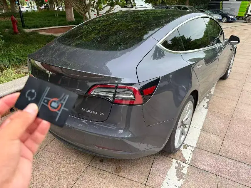 2020 TESLA MODEL thumbnail 3