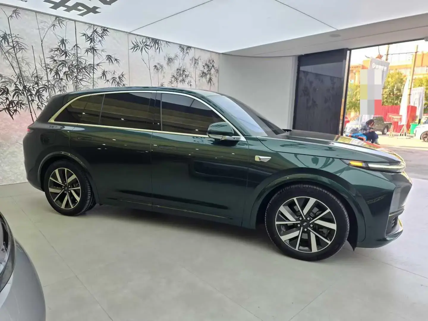 2023 LI L7 thumbnail 3