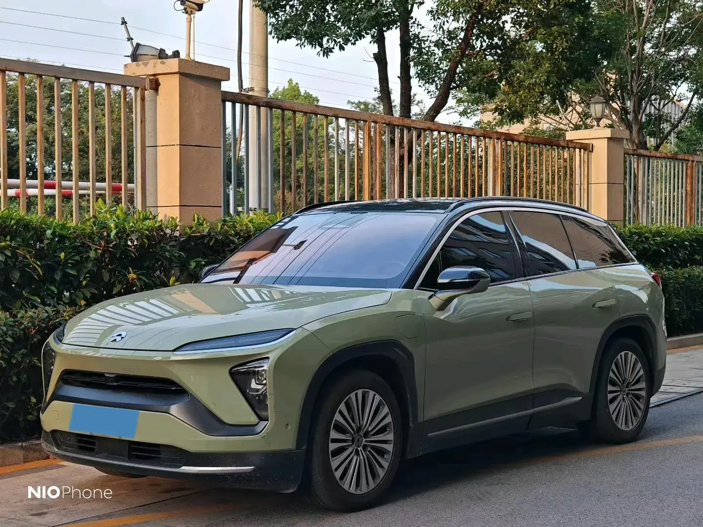 2019 NIO ES6 view 1