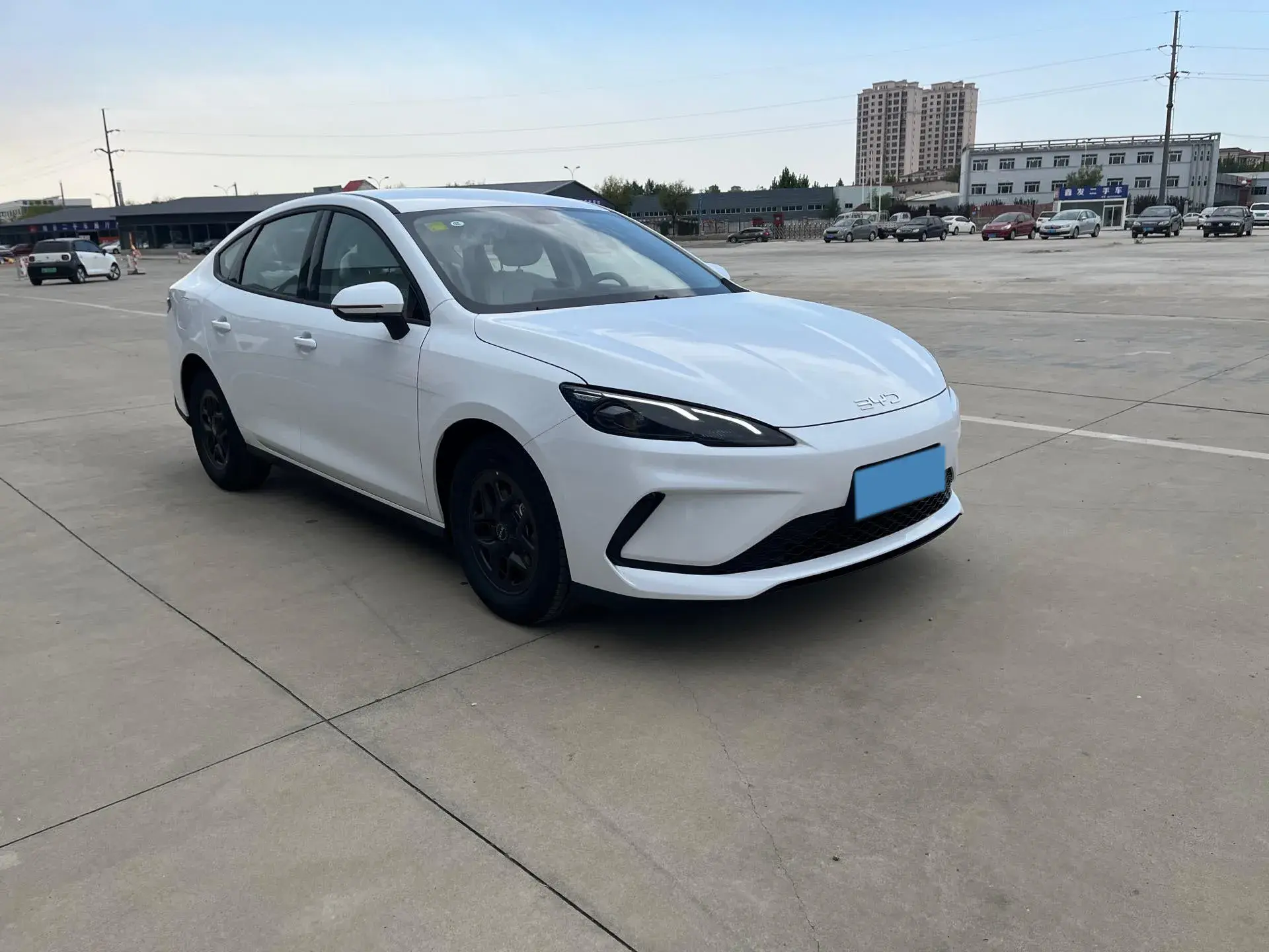 2025 BYD SEAL05 thumbnail 3