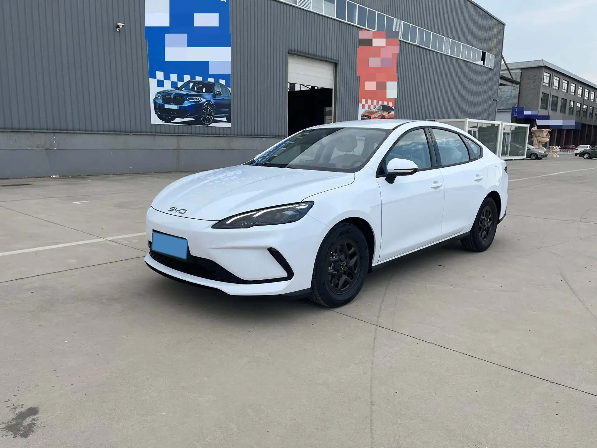 2025 BYD SEAL05 view 1