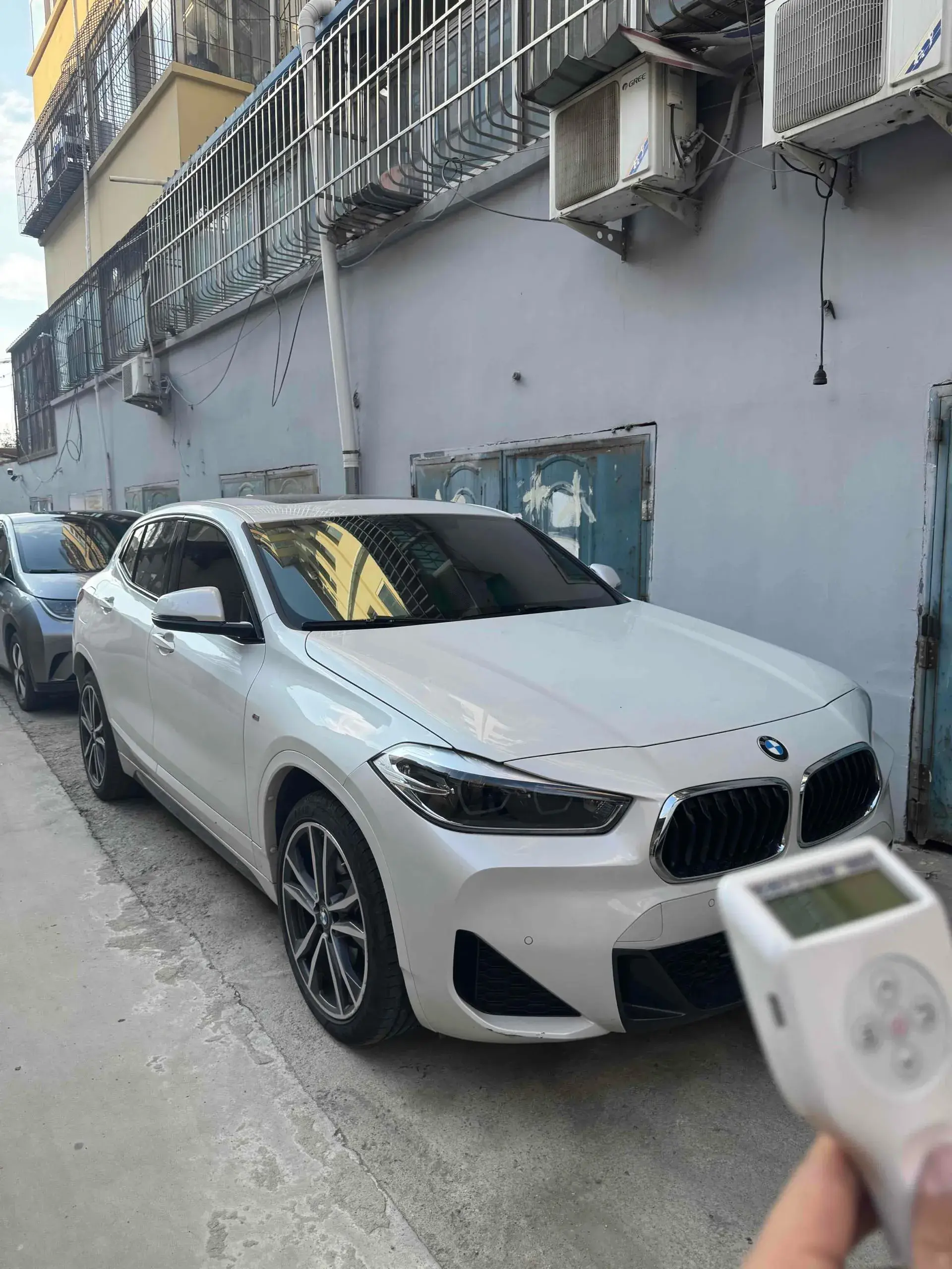 2021 BMW X2 thumbnail 3