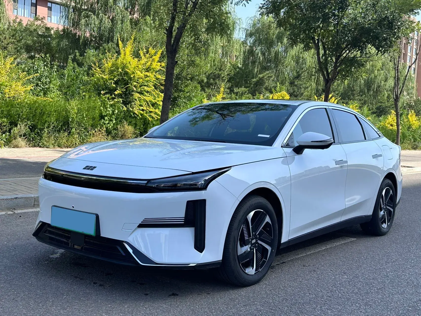 2024 GEELY GALAXY view 1