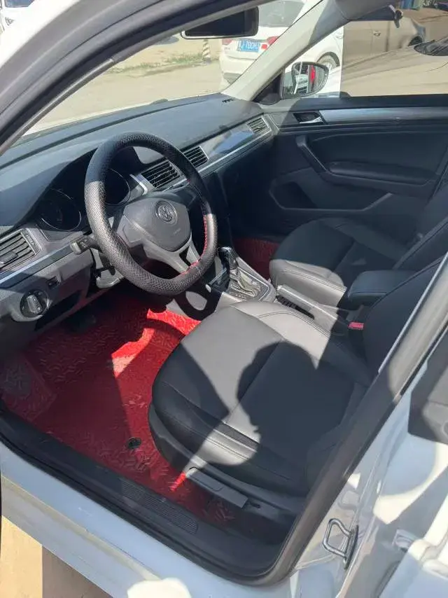 2018 VOLKSWAGEN BORA thumbnail 4