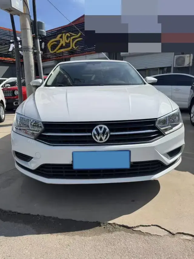 2018 VOLKSWAGEN BORA thumbnail 3