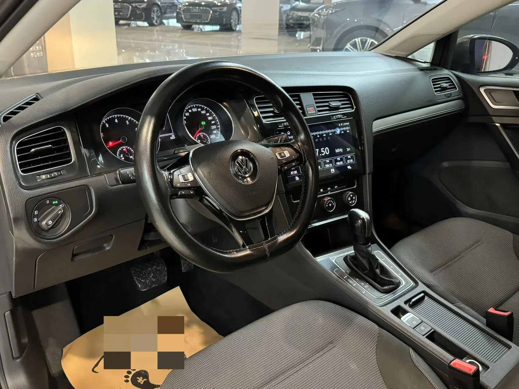 2018 VOLKSWAGEN GOLF thumbnail 3