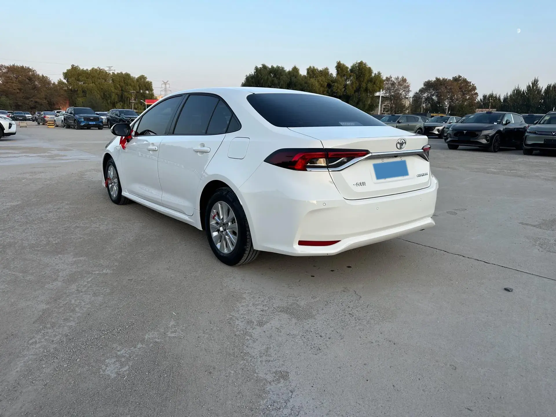 2021 TOYOTA COROLLA thumbnail 4