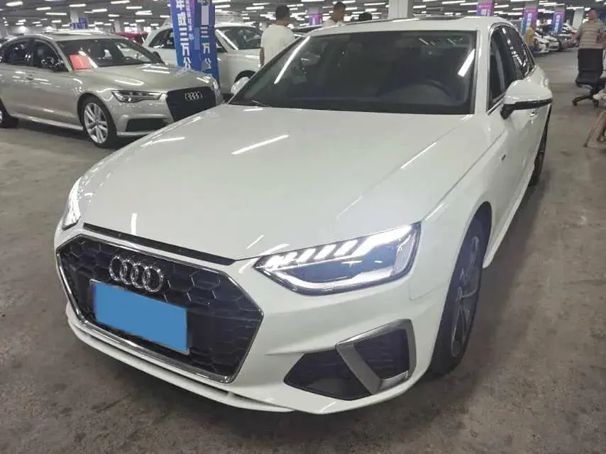 2020 AUDI A4L view 1