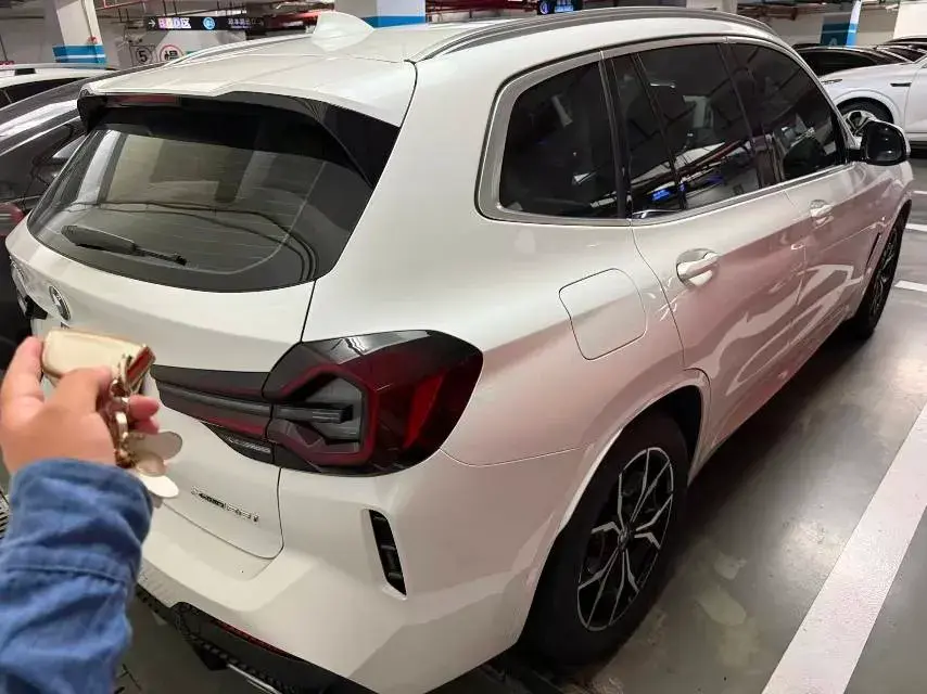 2022 BMW X3 thumbnail 3