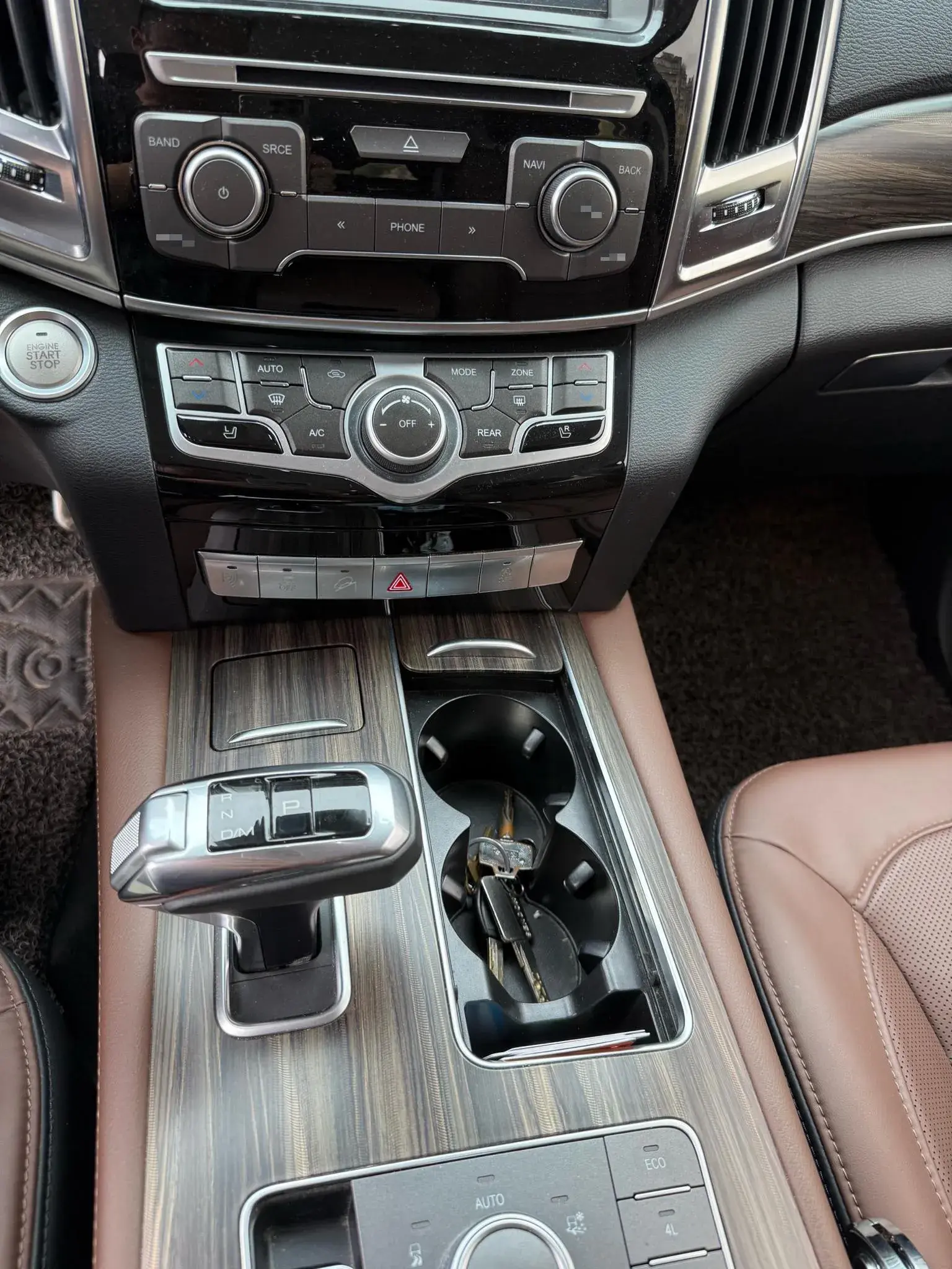 2017 HAVAL H9 thumbnail 3