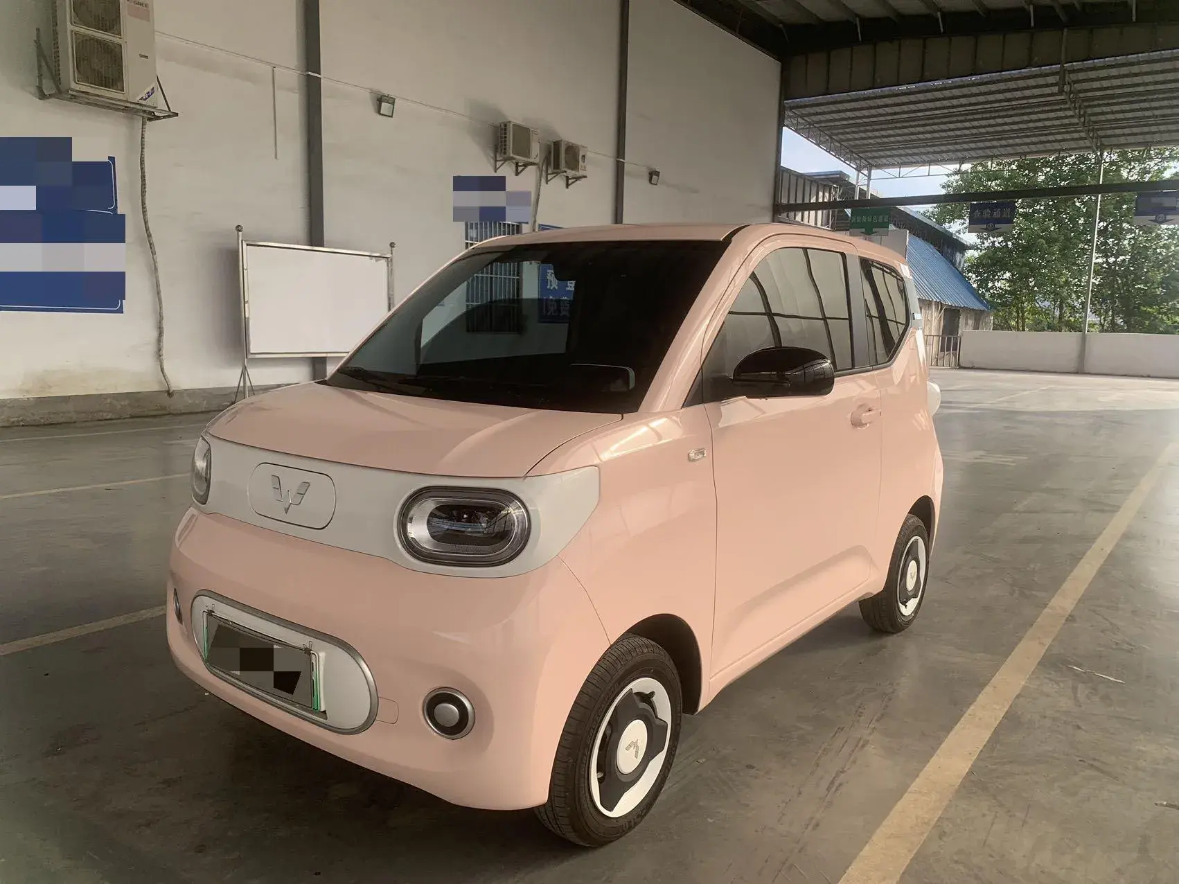 2024 WULING HONGGUANG view 1