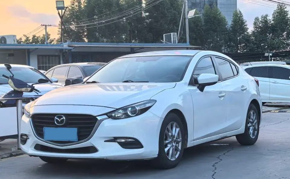 2019 Mazda 3 Axela 1.5L 117HP L4 6AT