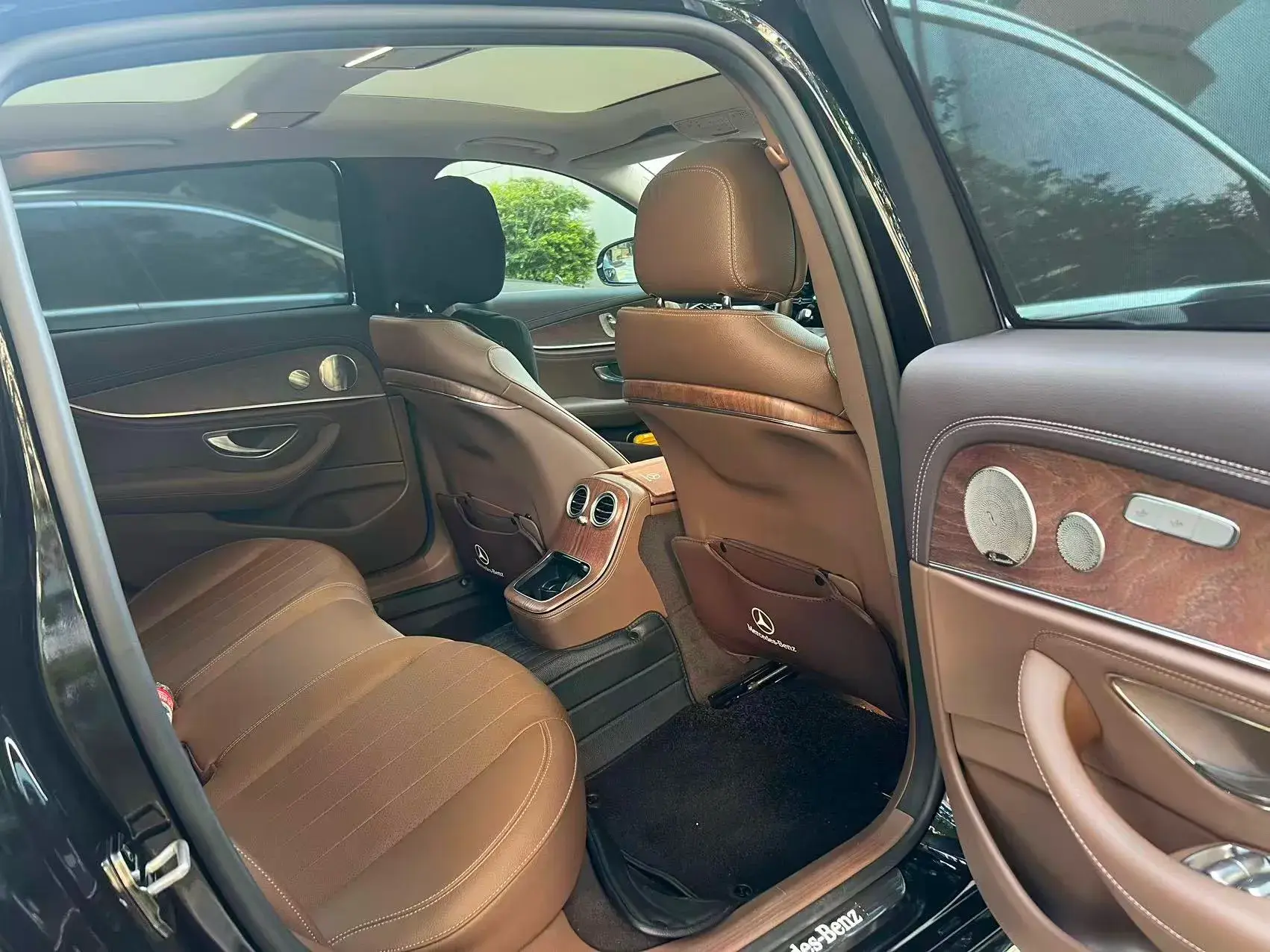 2022 MERCEDES-BENZ E thumbnail 3