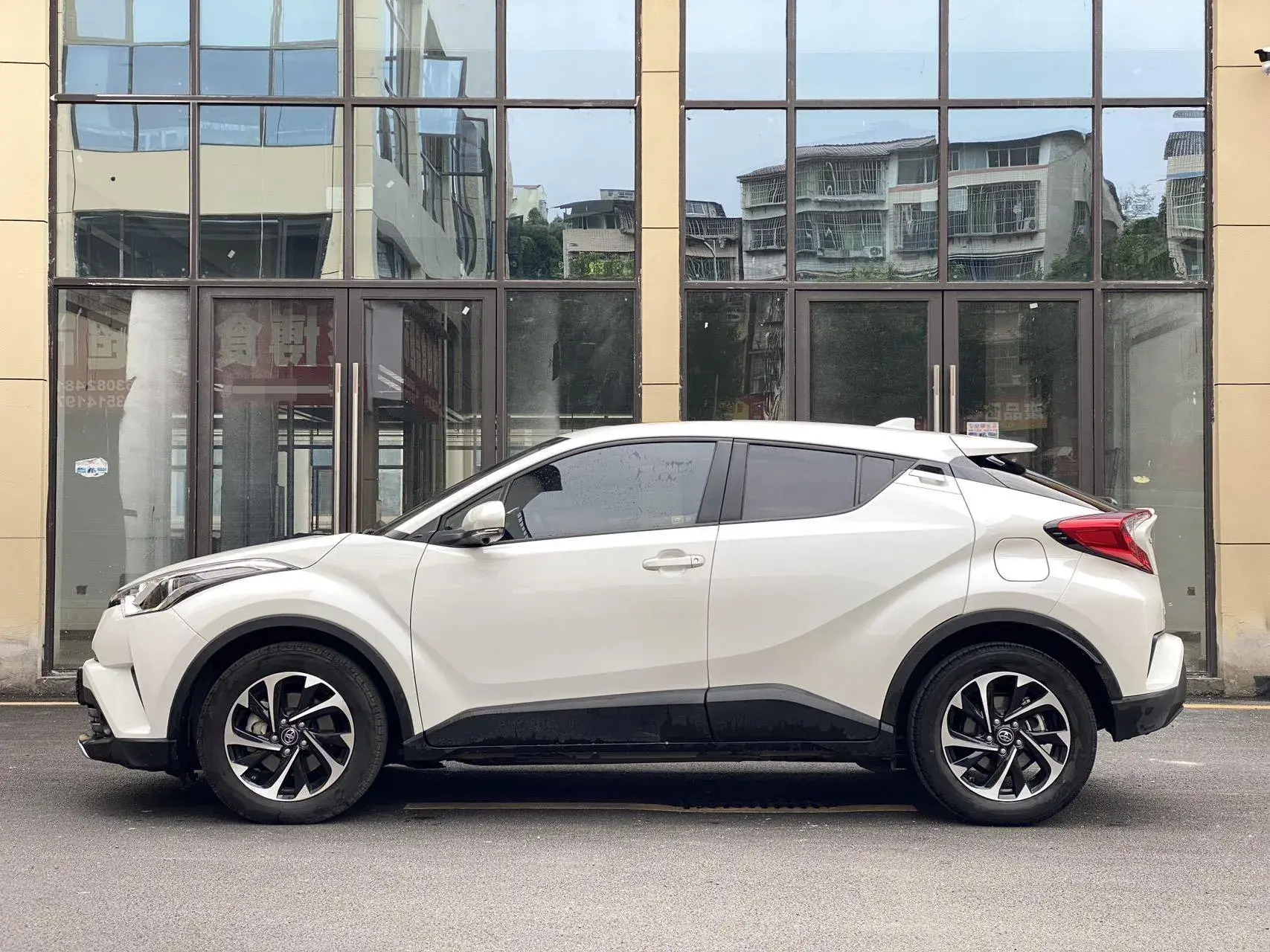 2018 TOYOTA IZOA thumbnail 4