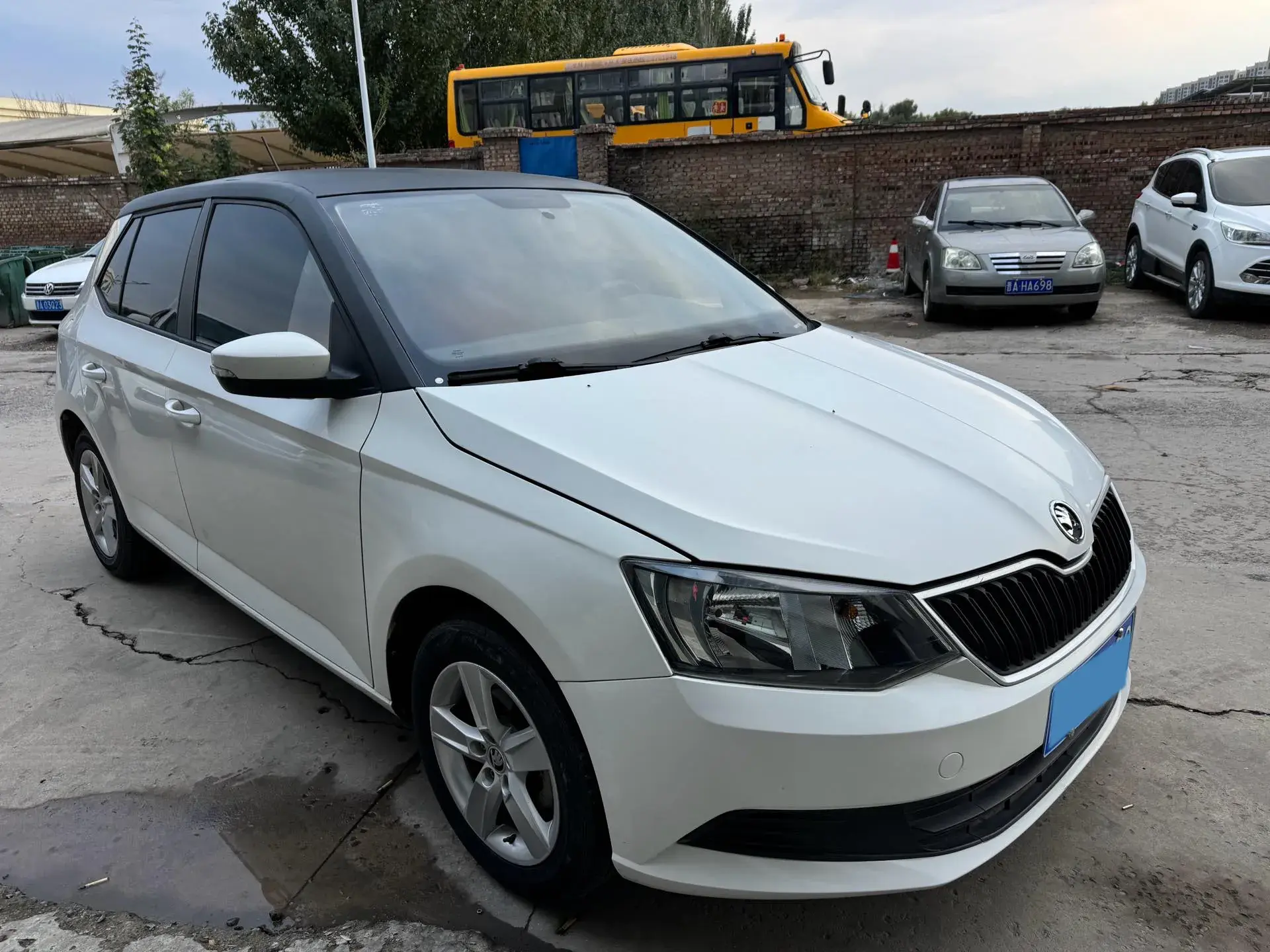2017 SKODA FABIA thumbnail 2