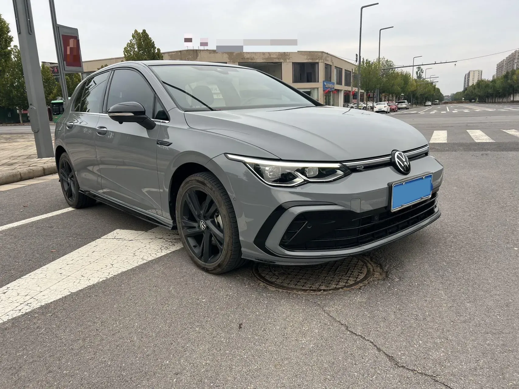 2024 VOLKSWAGEN GOLF thumbnail 3