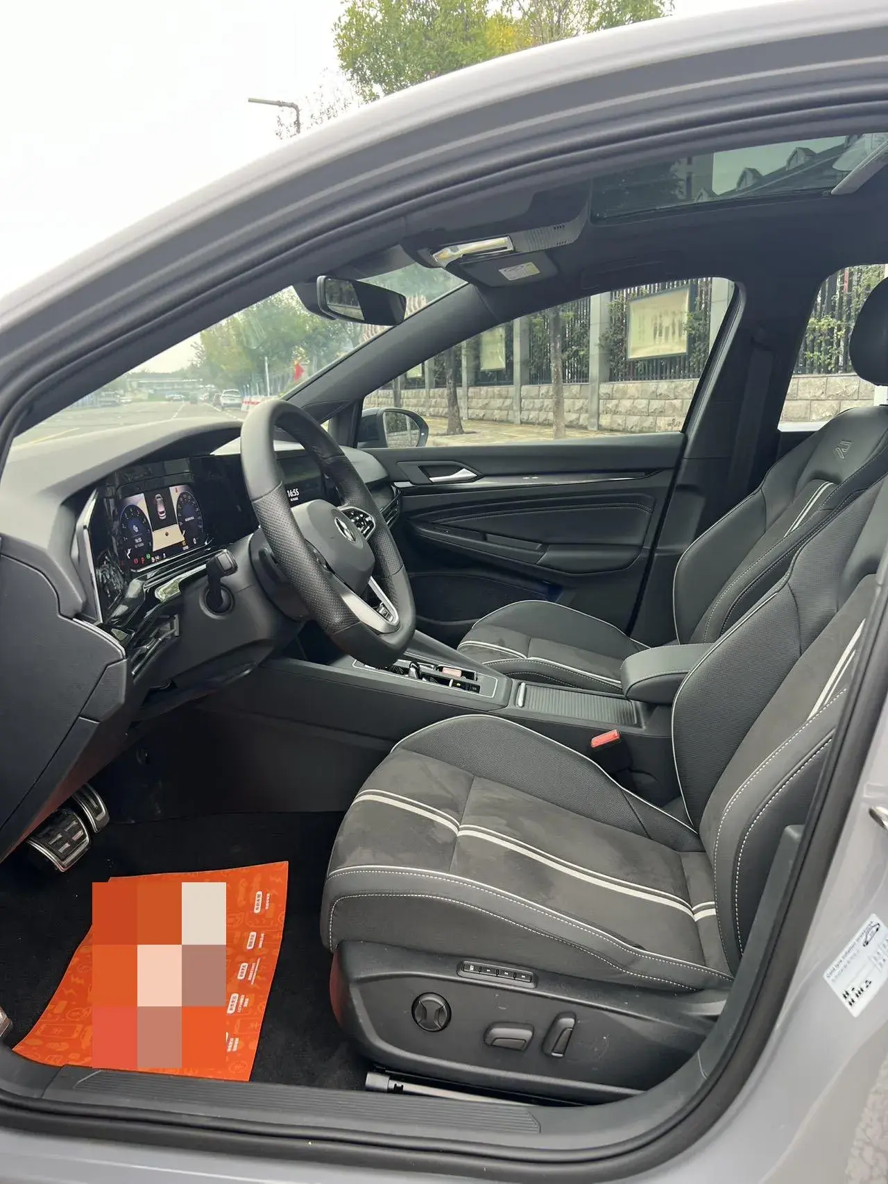 2024 VOLKSWAGEN GOLF thumbnail 4