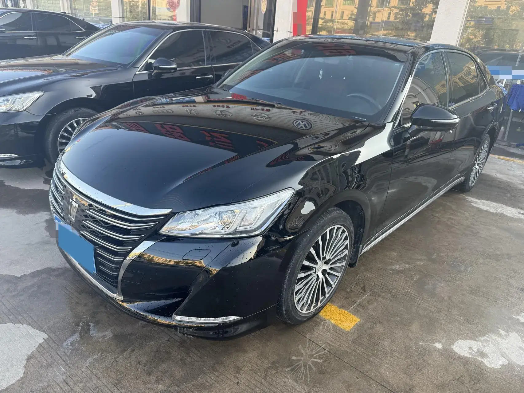 2018 TOYOTA CROWN view 1