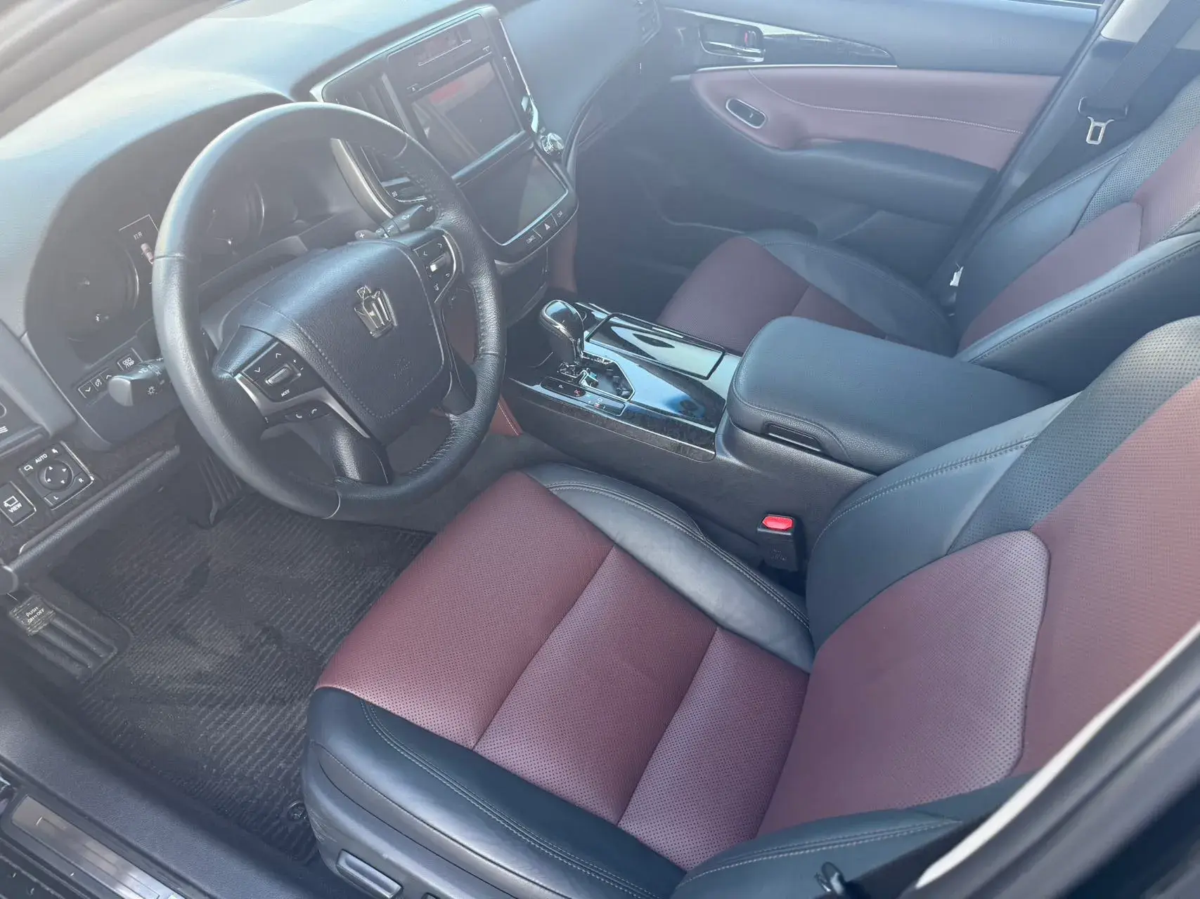 2018 TOYOTA CROWN thumbnail 2