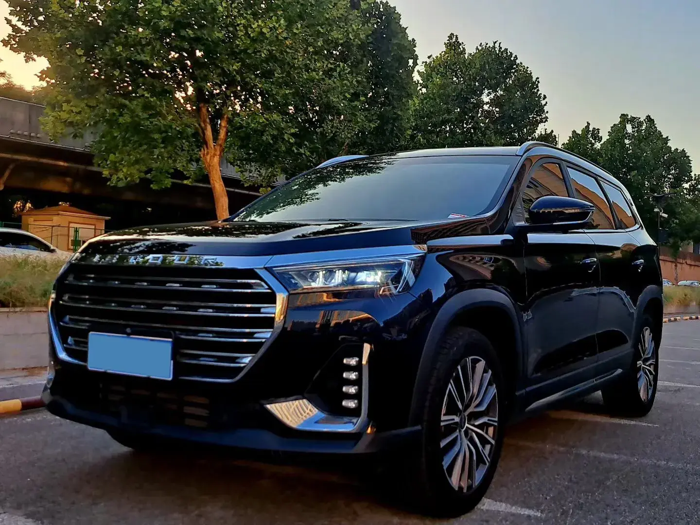 2023 JETOUR X90 view 1