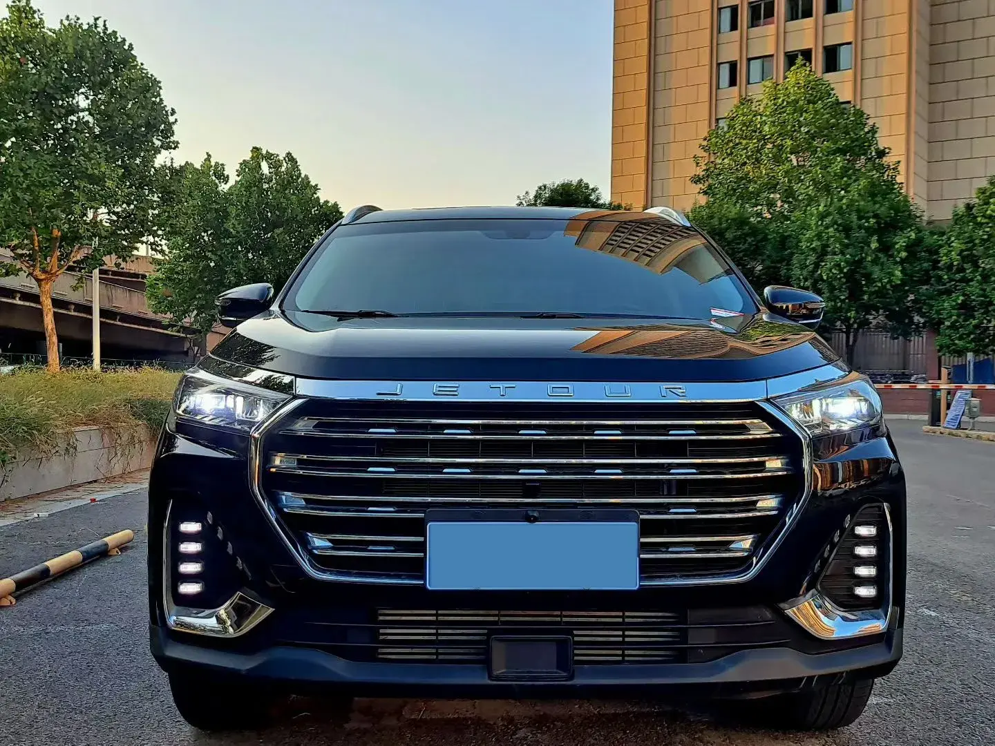 2023 JETOUR X90 thumbnail 2