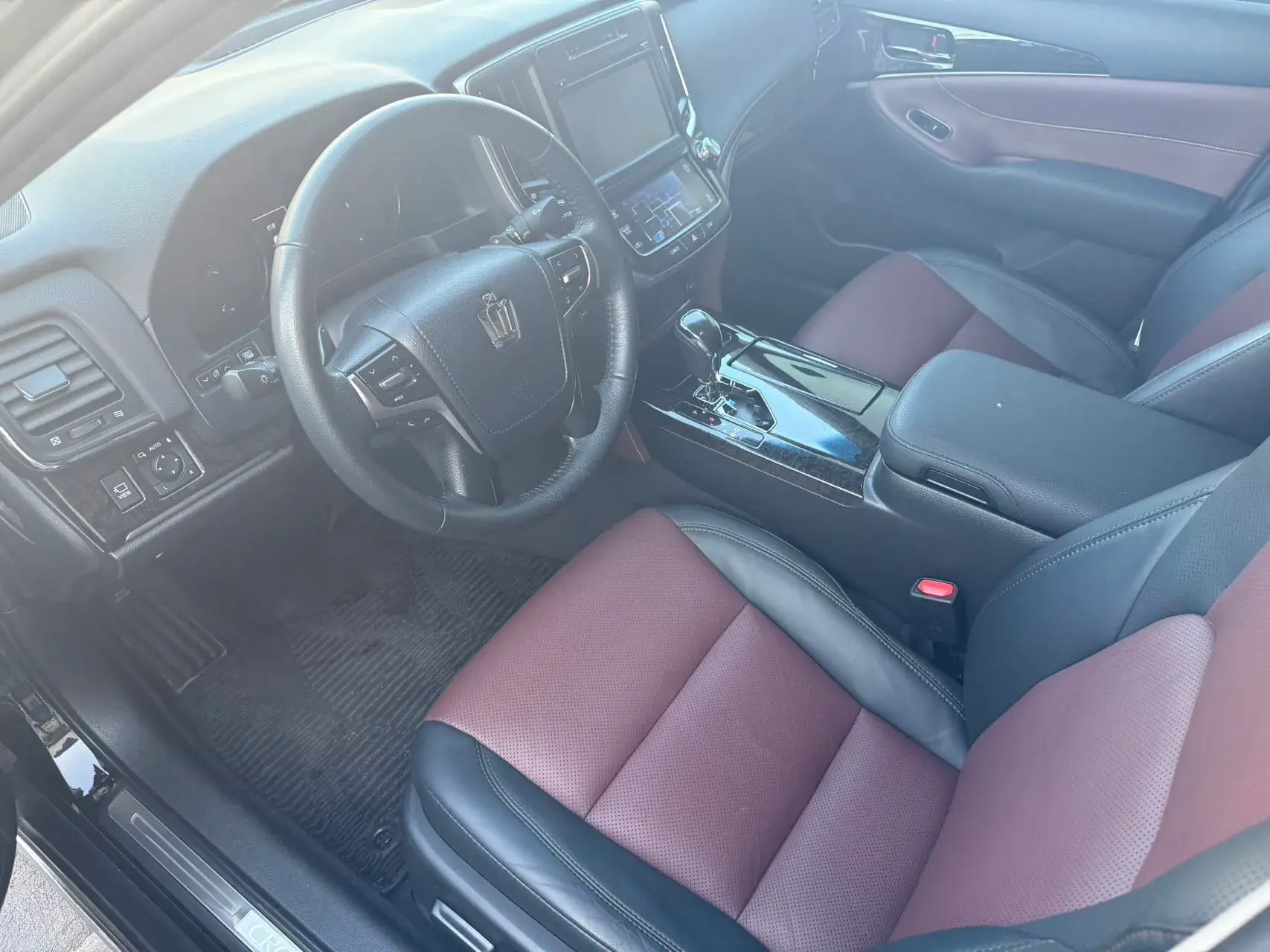 2018 TOYOTA CROWN thumbnail 2