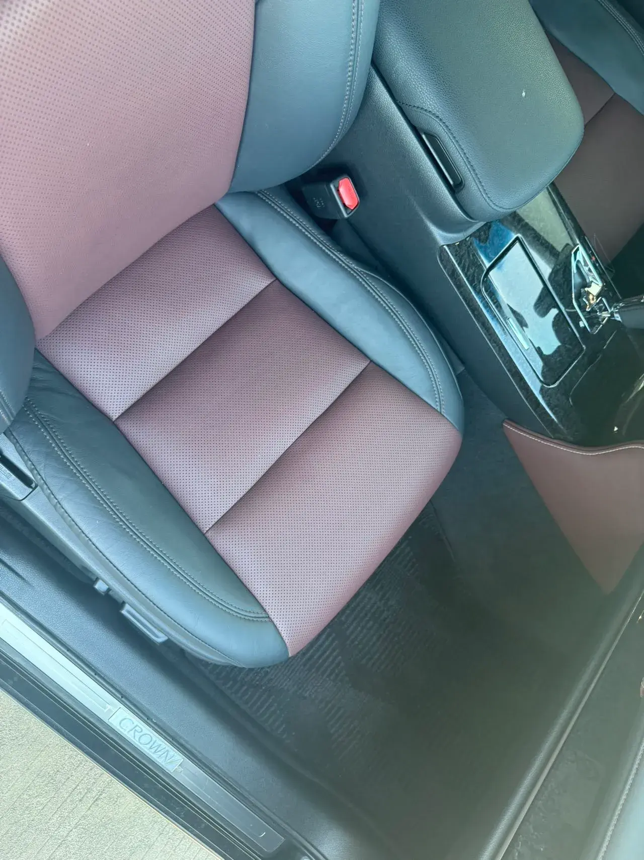 2018 TOYOTA CROWN thumbnail 3