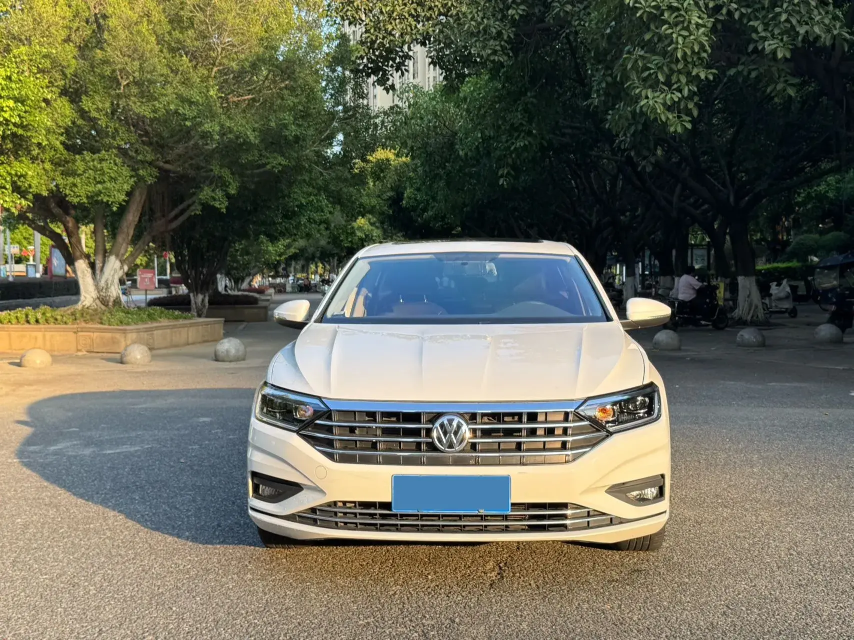 2021 VOLKSWAGEN SAGITAR thumbnail 2