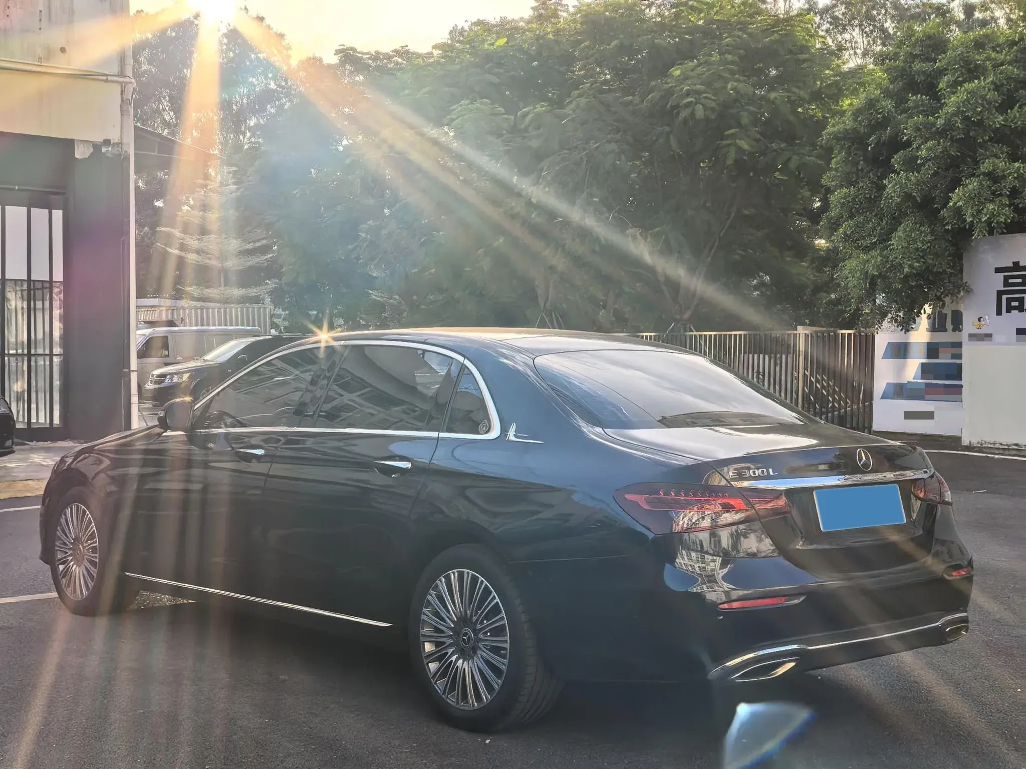 2023 MERCEDES-BENZ E thumbnail 4