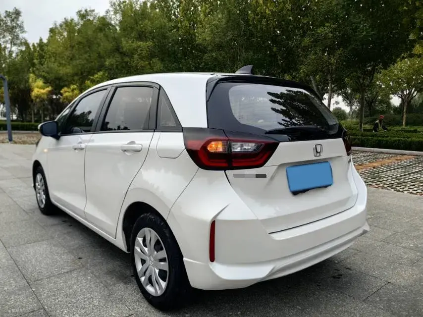 2023 HONDA FIT thumbnail 4