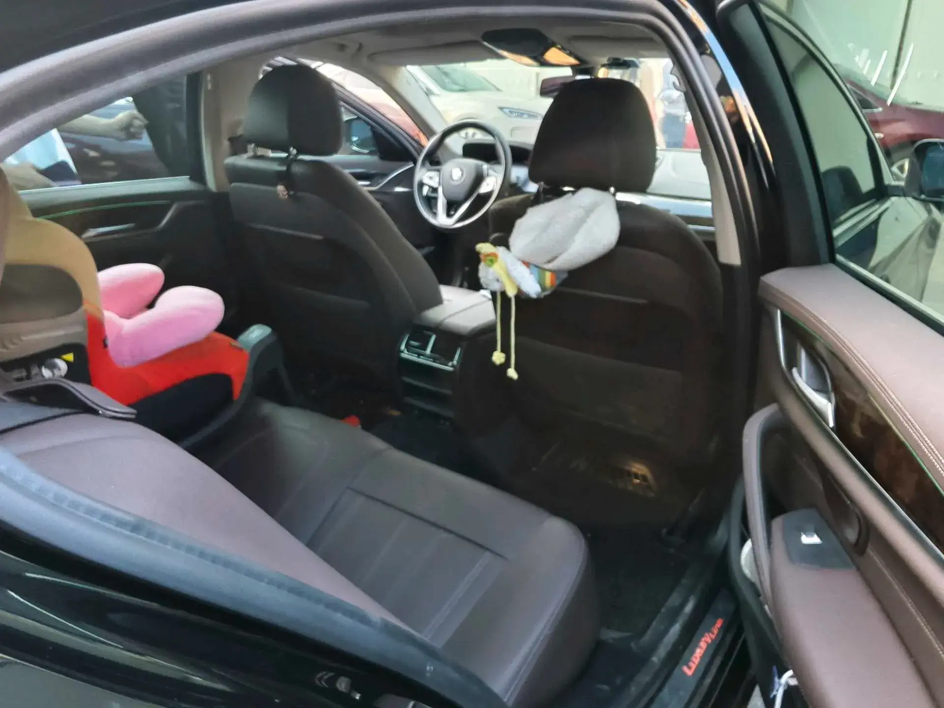 2020 BMW 5 thumbnail 4