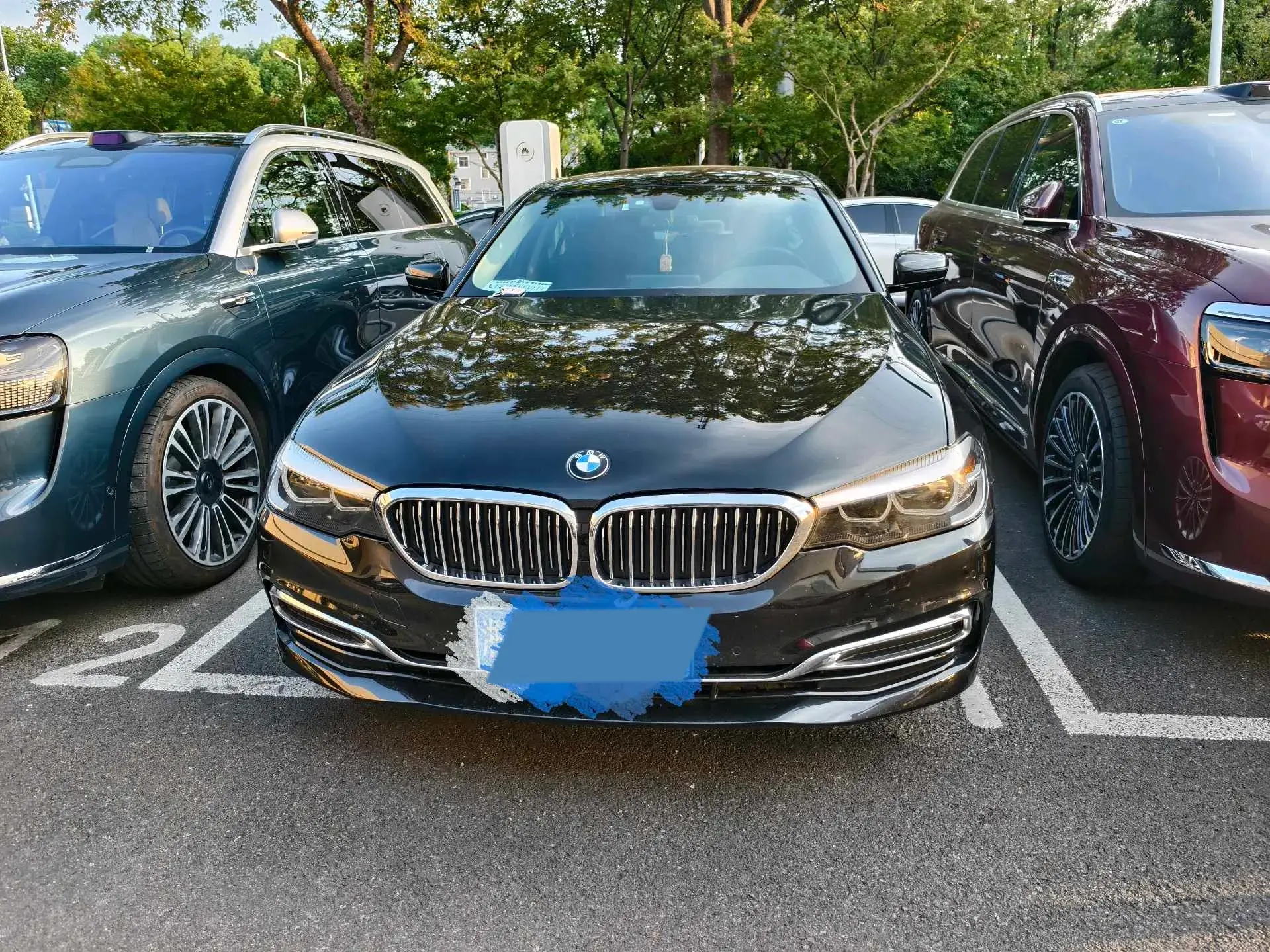 2020 BMW 5 thumbnail 2