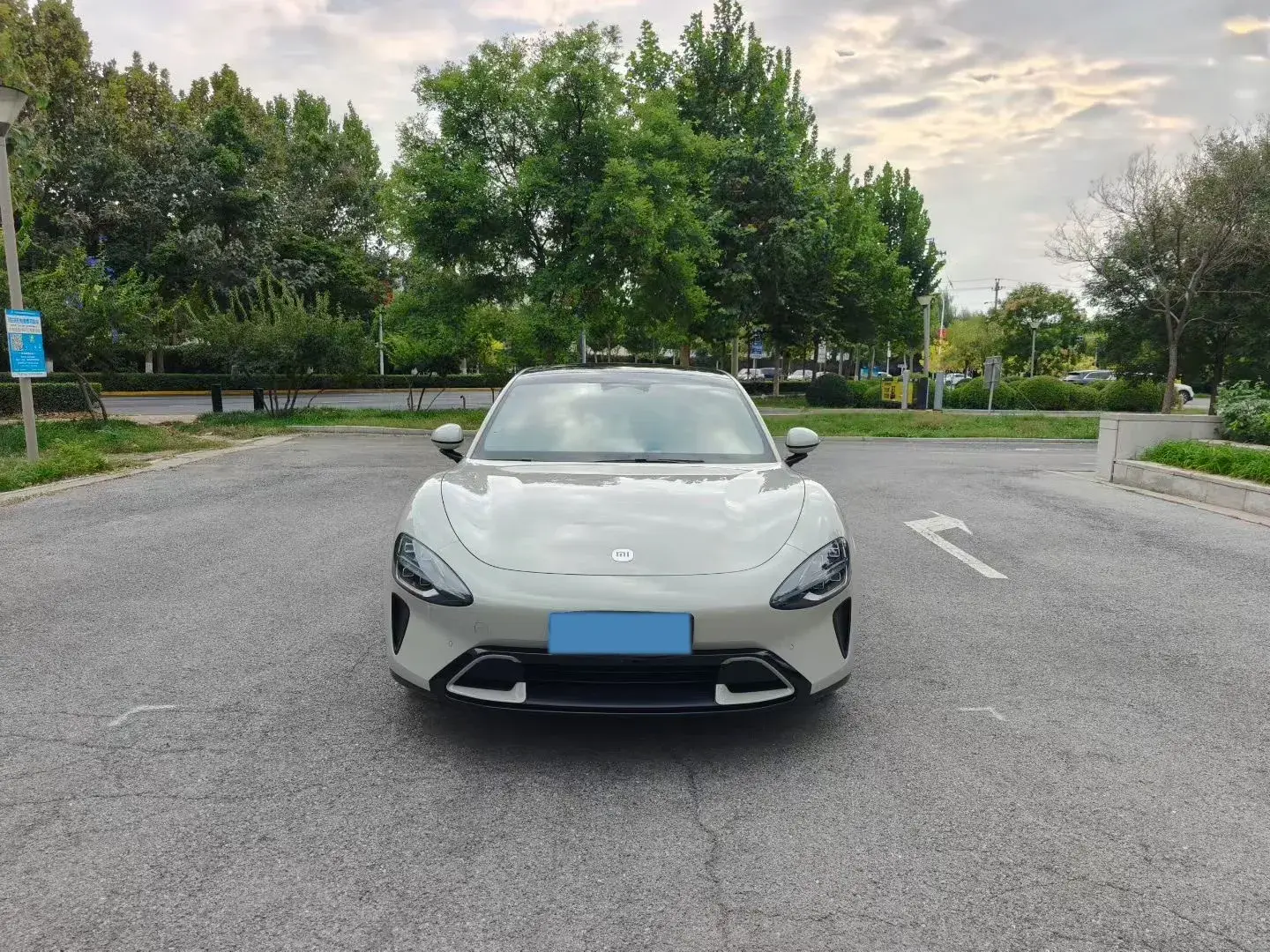 2024 MI SU7 thumbnail 2