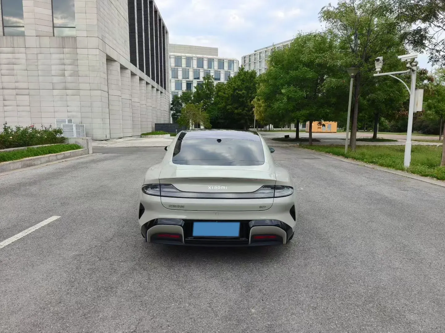 2024 MI SU7 thumbnail 3