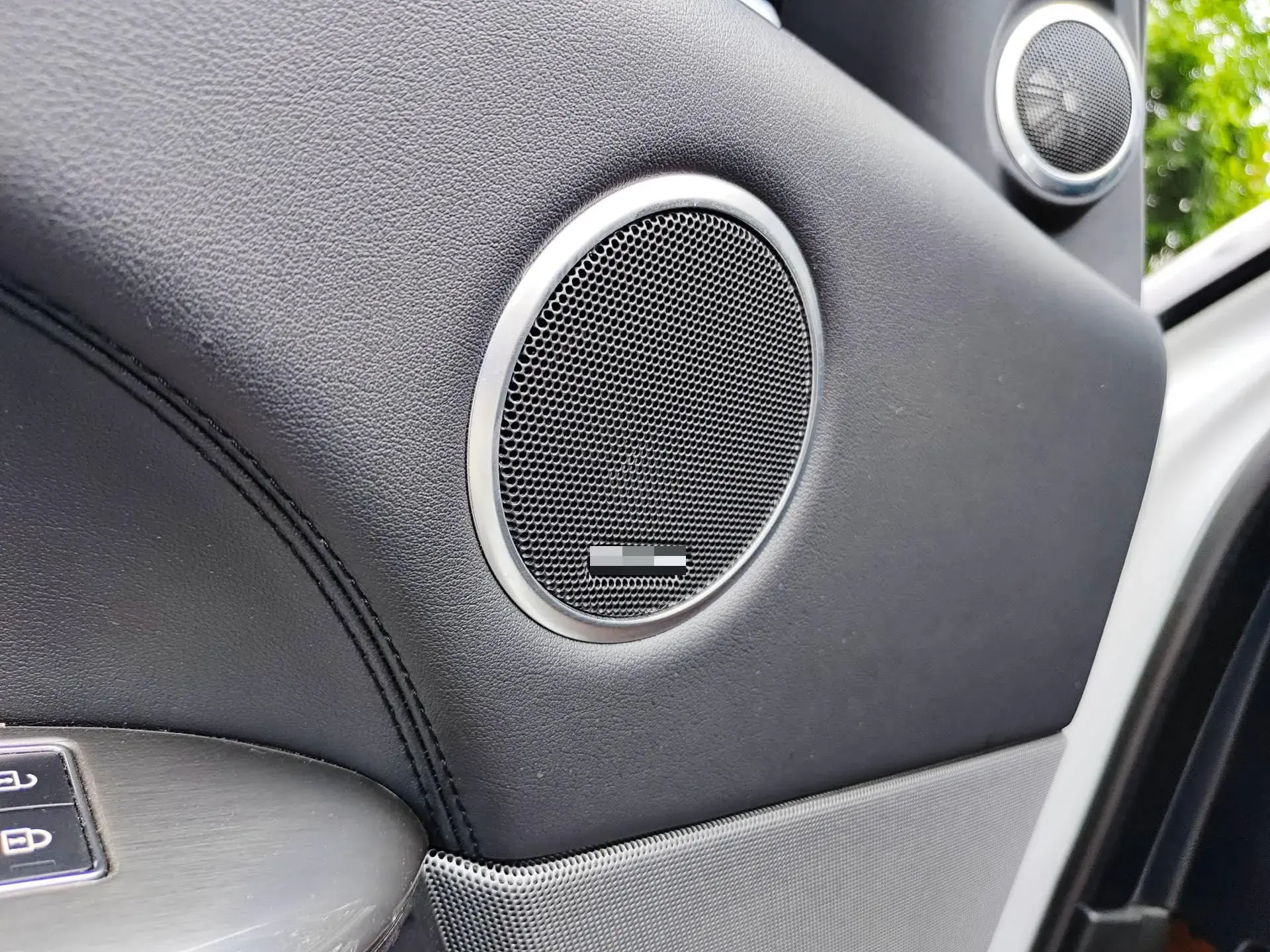 2022 LAND ROVER thumbnail 4