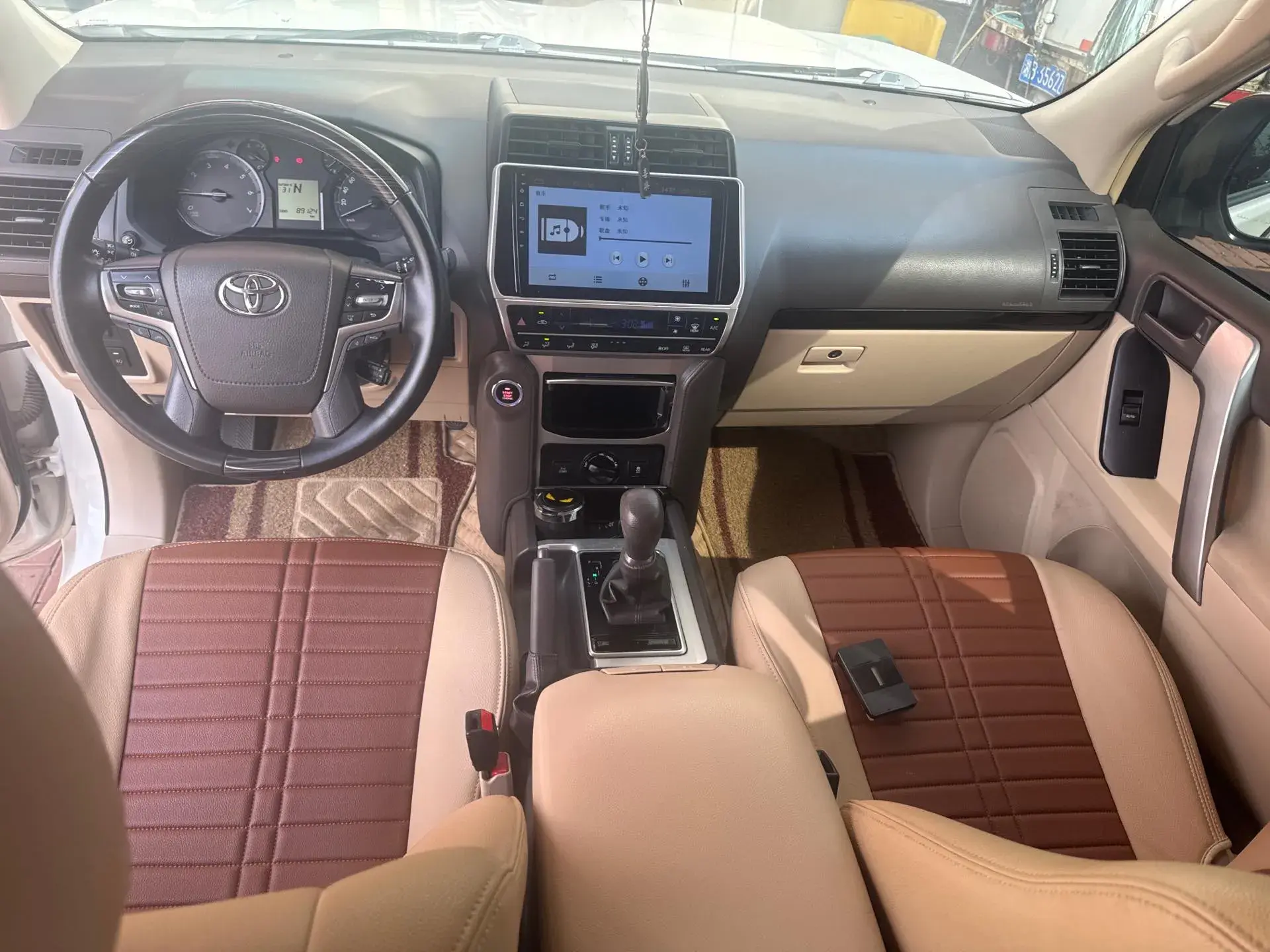 2019 TOYOTA LAND thumbnail 4