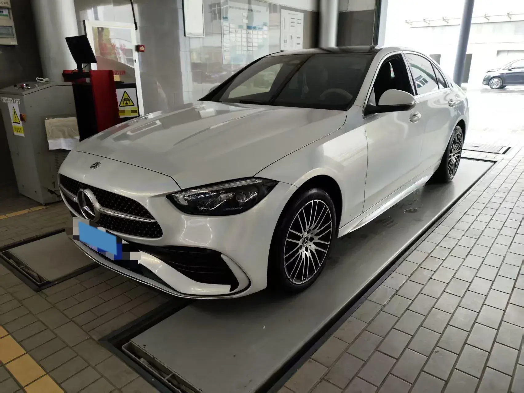 2024 MERCEDES-BENZ C view 1