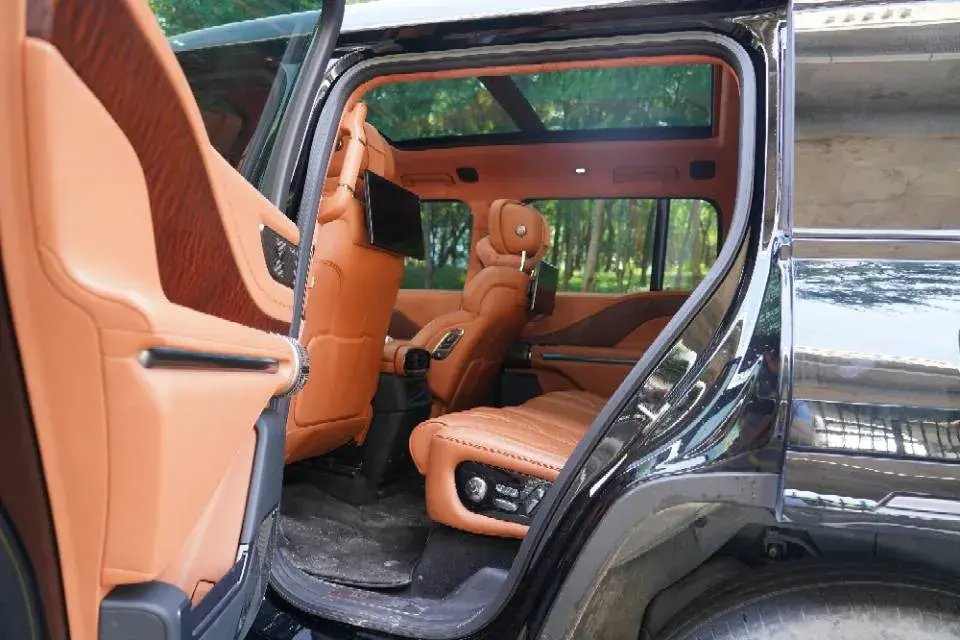 2023 YANGWANG U8 thumbnail 3