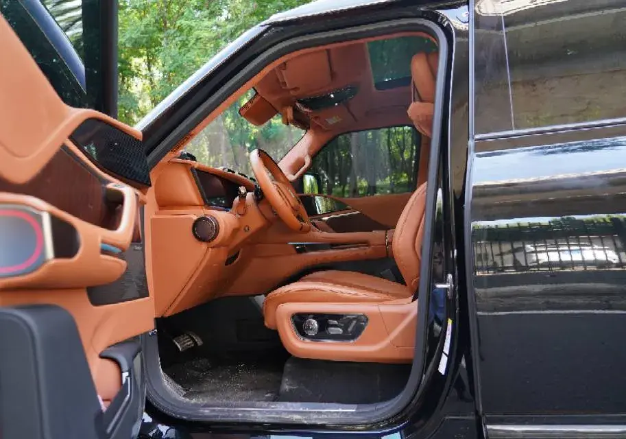 2023 YANGWANG U8 thumbnail 4