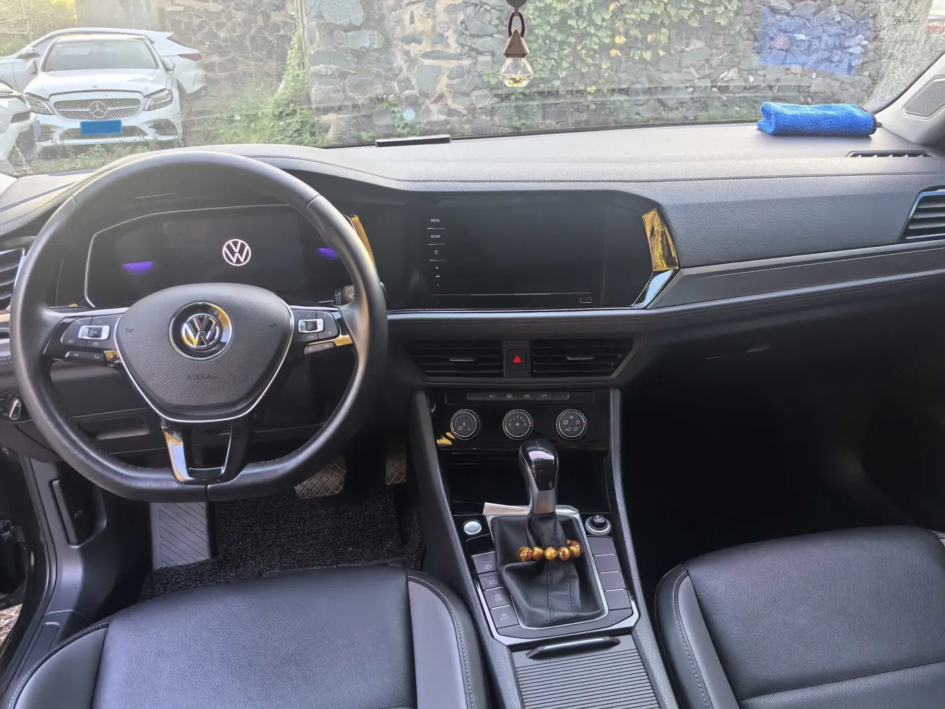 2021 VOLKSWAGEN SAGITAR thumbnail 4