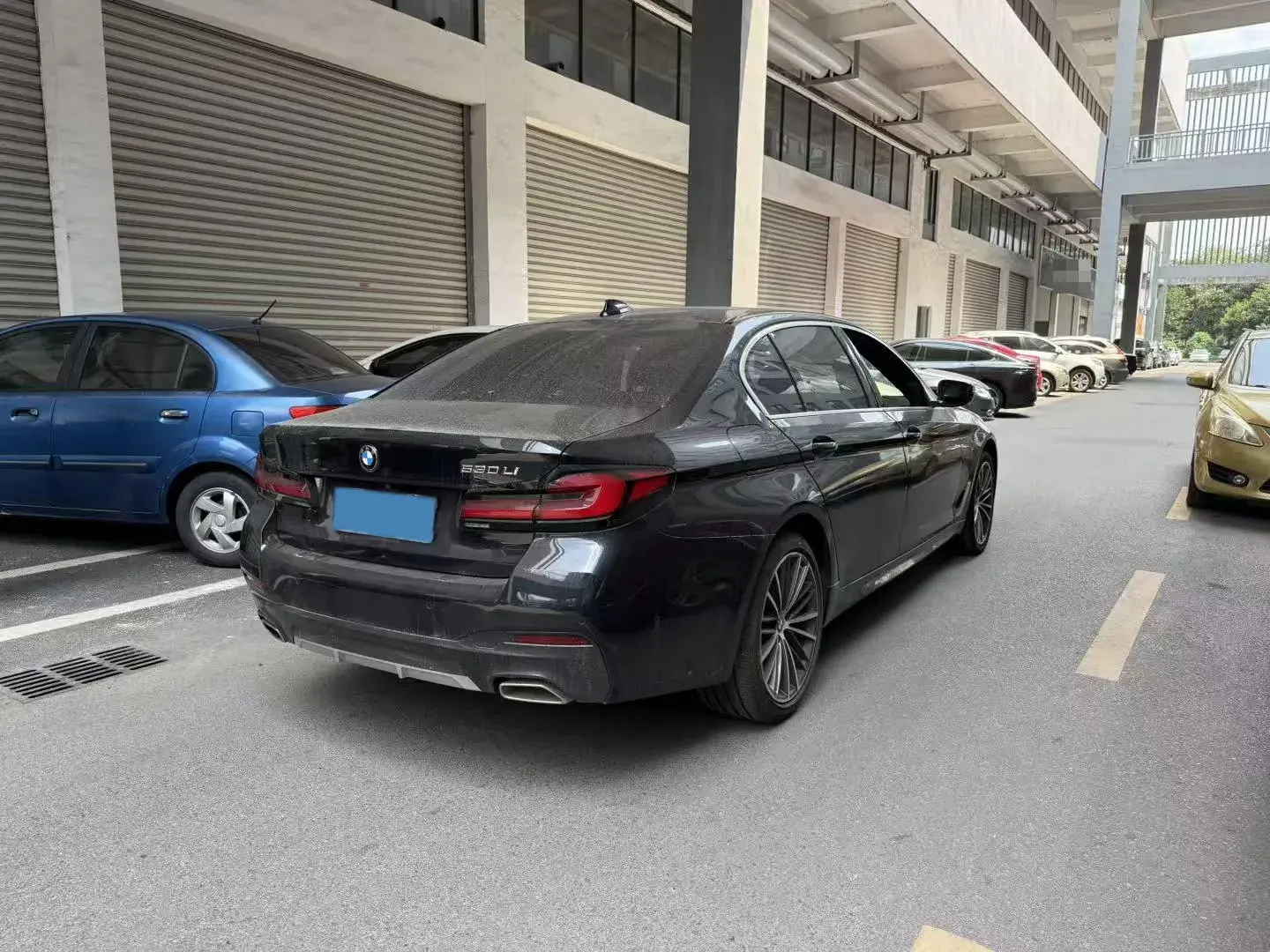 2022 BMW 5 thumbnail 3